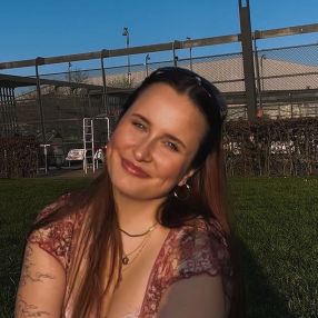 Victoria, Babysitter in Darmstadt