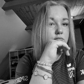 Laura, Babysitter in Niebüll