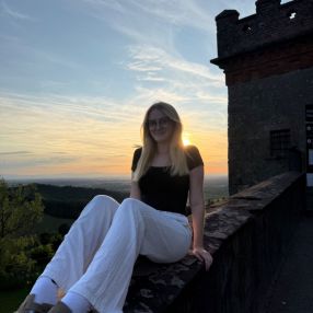 Lea, Babysitter in Achern