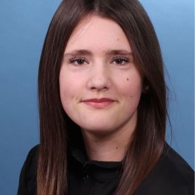 Lea, Babysitter in Hille