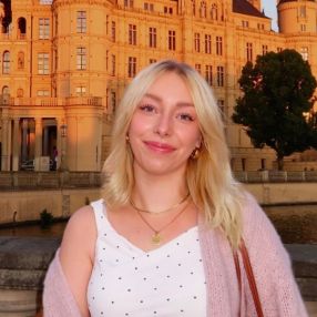 Antonia, Babysitter in Schwerin