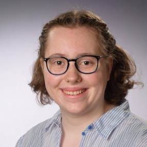 Sophie, Babysitter in Emden