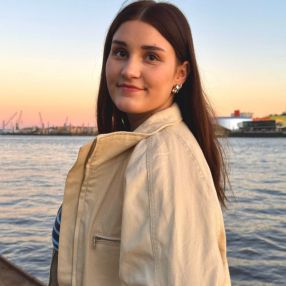 Lara Amalia, Babysitter in Hattingen