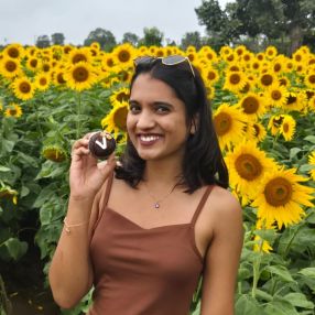 Vedika, Babysitter in Würzburg