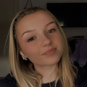 Louisa, Babysitter in Düren