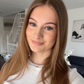 Eleni, Babysitter in Herford