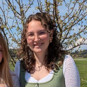 Leonie, Babysitter in Augsburg