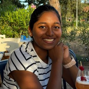 Riya, Babysitter in Hildesheim