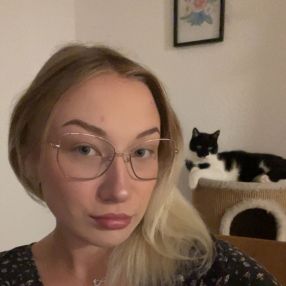 Julia, Babysitter in Schaafheim