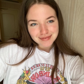 Yeva, Babysitter in Poing