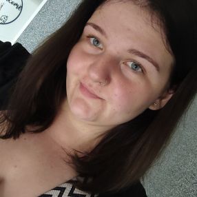 Michelle Monique, Babysitter in Emden