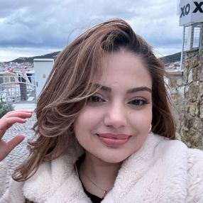 Sıla, Babysitter in Hamburg