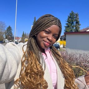 Aminata Toure, Babysitter in Ansbach