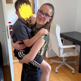 Julia, Babysitter in Unterhaching