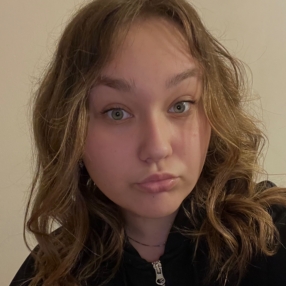 Lina, Babysitter in Asbach