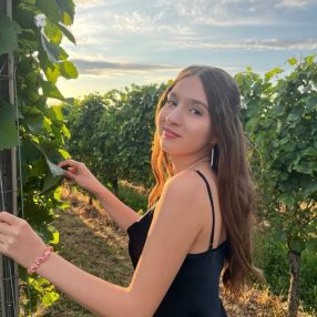 Viktoria, Babysitter in Ettenheim