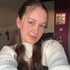 Emma, Babysitter in Stadthagen