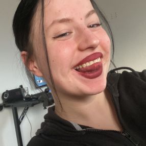 Anastasia, Babysitter in Apolda