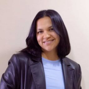 Jessenia, Babysitter in Friedberg