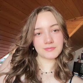 Lena, Babysitter in Langenau