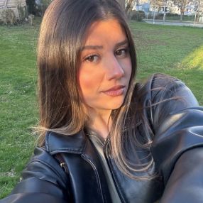 Leona, Babysitter in Hildesheim