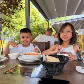 Chi, Family in Berlin