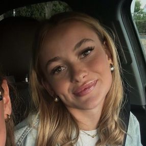 Liv, Babysitter in Kassel