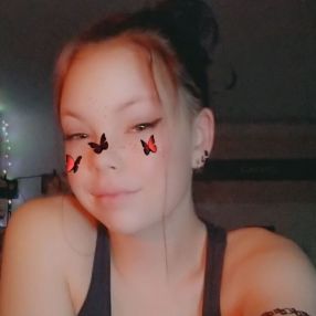 Kim Lena, Babysitter in Wolfhagen