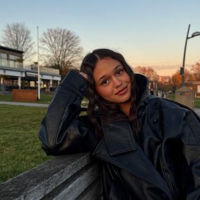 Hamide, Babysitter in Arnsberg