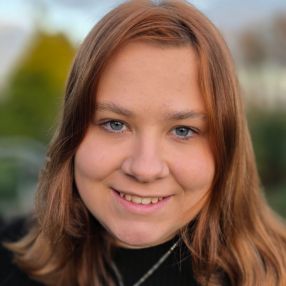 Amelie Josefin, Babysitter in Lemgo
