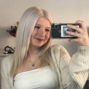 Lia, Babysitter in Borna