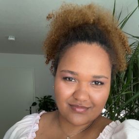 Naomi, Babysitter in Konstanz