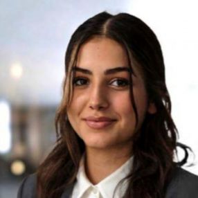 Medine, Babysitter in Gernsheim