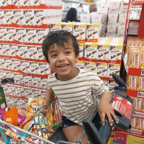 Anil, Familie in Groß-Gerau