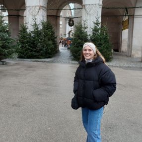 Julia, Babysitter in Würzburg