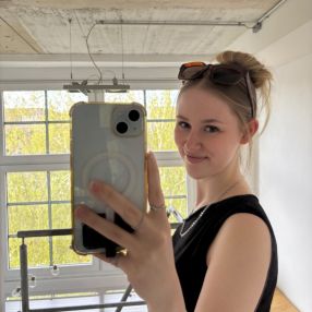 Yara, Babysitter in Köln
