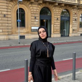 Aisha, Babysitter in Düsseldorf