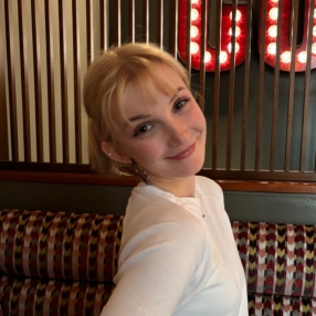 Elena, Babysitter in Magdeburg