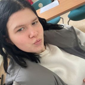 Anja, Babysitter in Eisenach