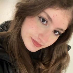 Leen, Babysitter in Bocholt