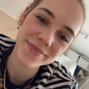 Frida, Babysitter in Hürth