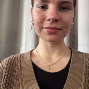 Aurelia, Babysitter in Detmold
