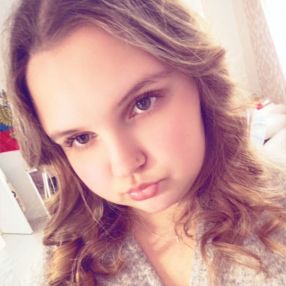 Xenia, Babysitter in Rinteln