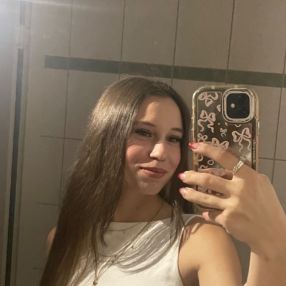 Samantha, Babysitter in Solingen