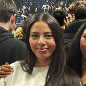 Marwa, Babysitter in Hamburg