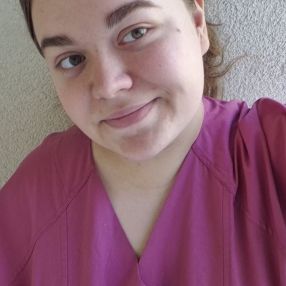 Jülide, Babysitter in Warendorf