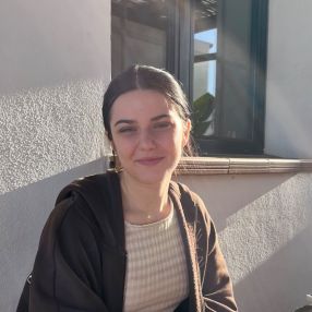 Klara, Babysitter in Hanau