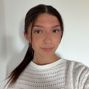 Irem, Babysitter in Frechen