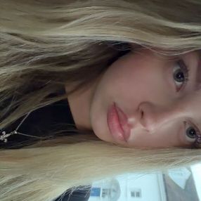 Medina, Babysitter in Bad Camberg