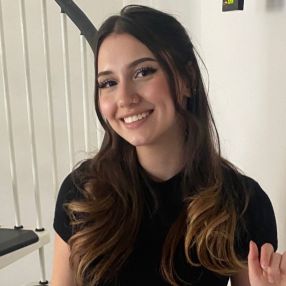 Azra, Babysitter in Nürnberg